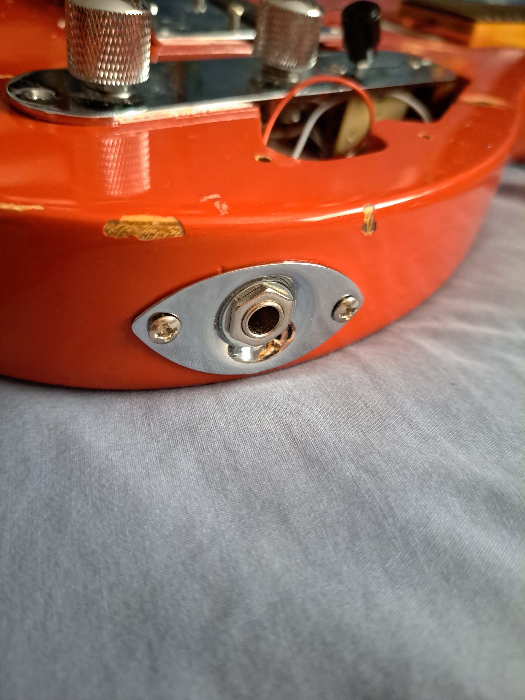 guitar input panel on guitar