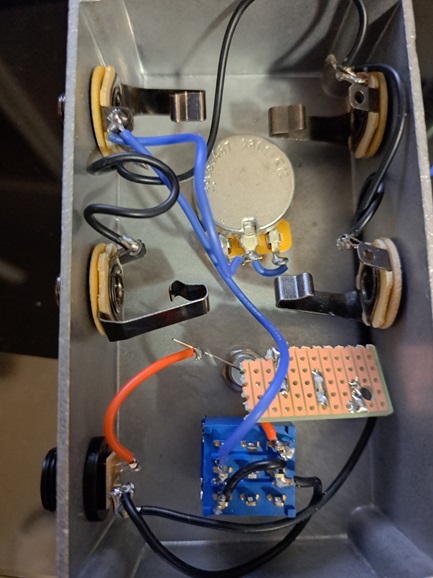 Soldered blue wire for the components